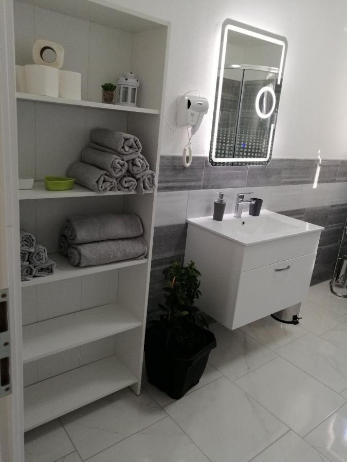 Casa Elysium Villa โรวีน ภายนอก รูปภาพ
